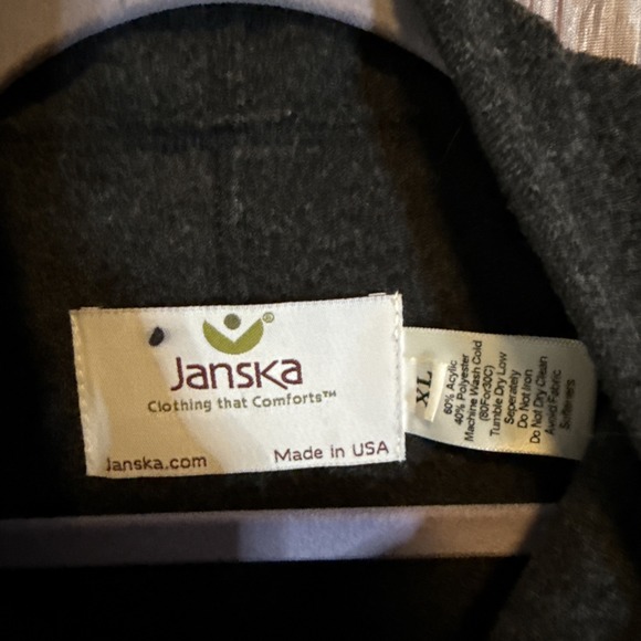 Janska Women's Fleece Vest – Charcoal Gray Button Front, Size XL, Made in USA - Picture 3 of 7